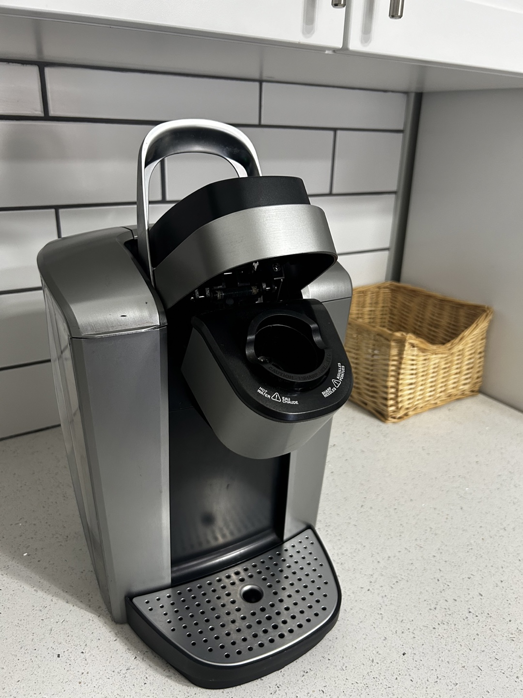 Keurig single serve coffee machine. - photo 4