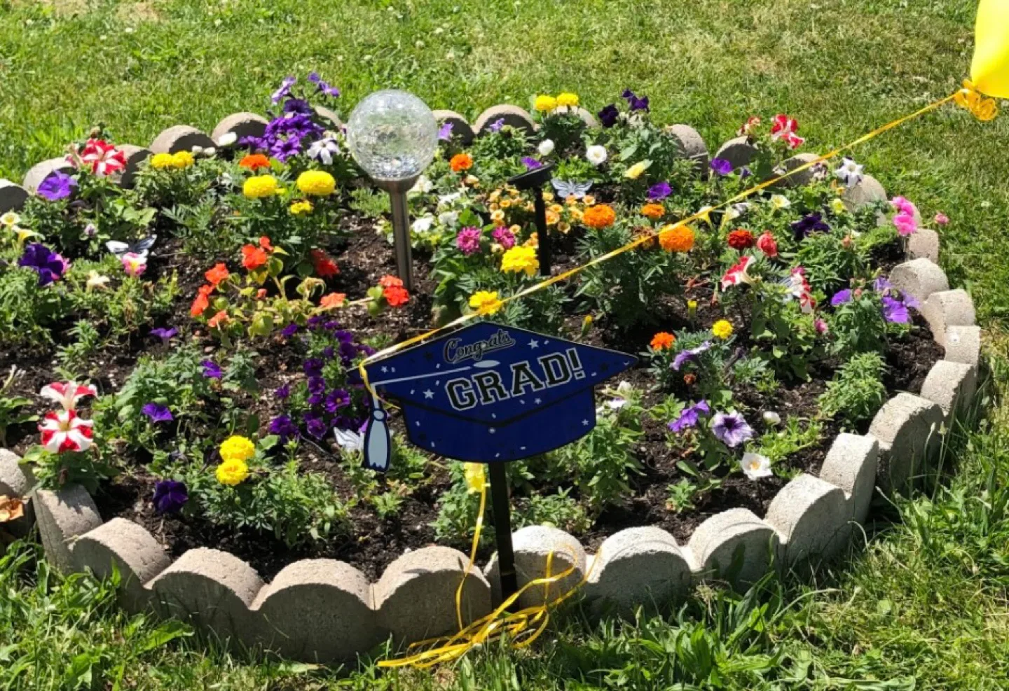 Curved Concrete Scalloped Edging Stones image indicator(4)