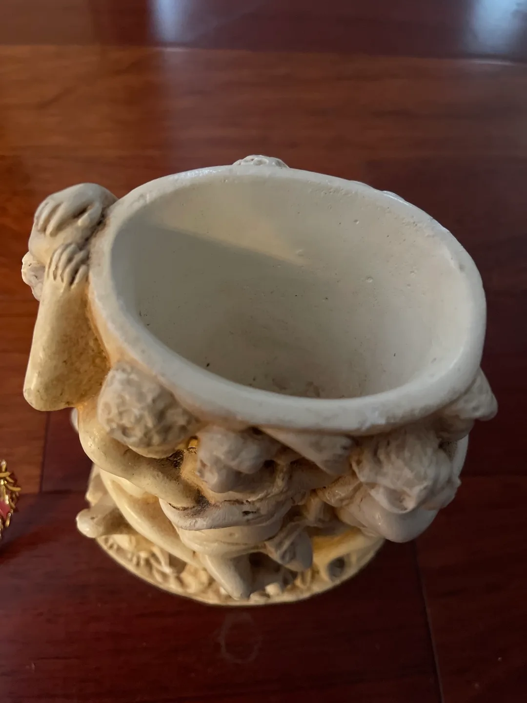 Unique Figurative Planter/Pot image indicator(5)