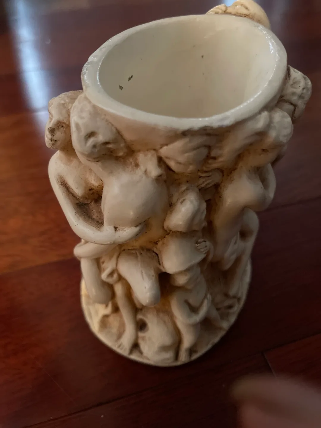 Unique Figurative Planter/Pot image indicator(3)