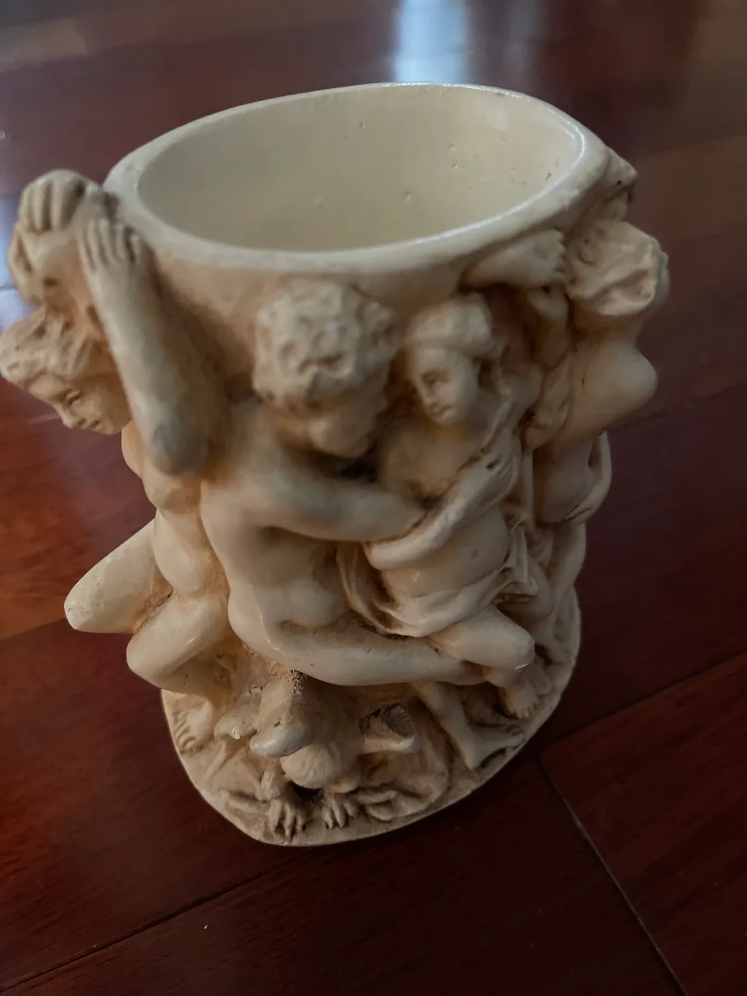 Unique Figurative Planter/Pot image indicator(4)