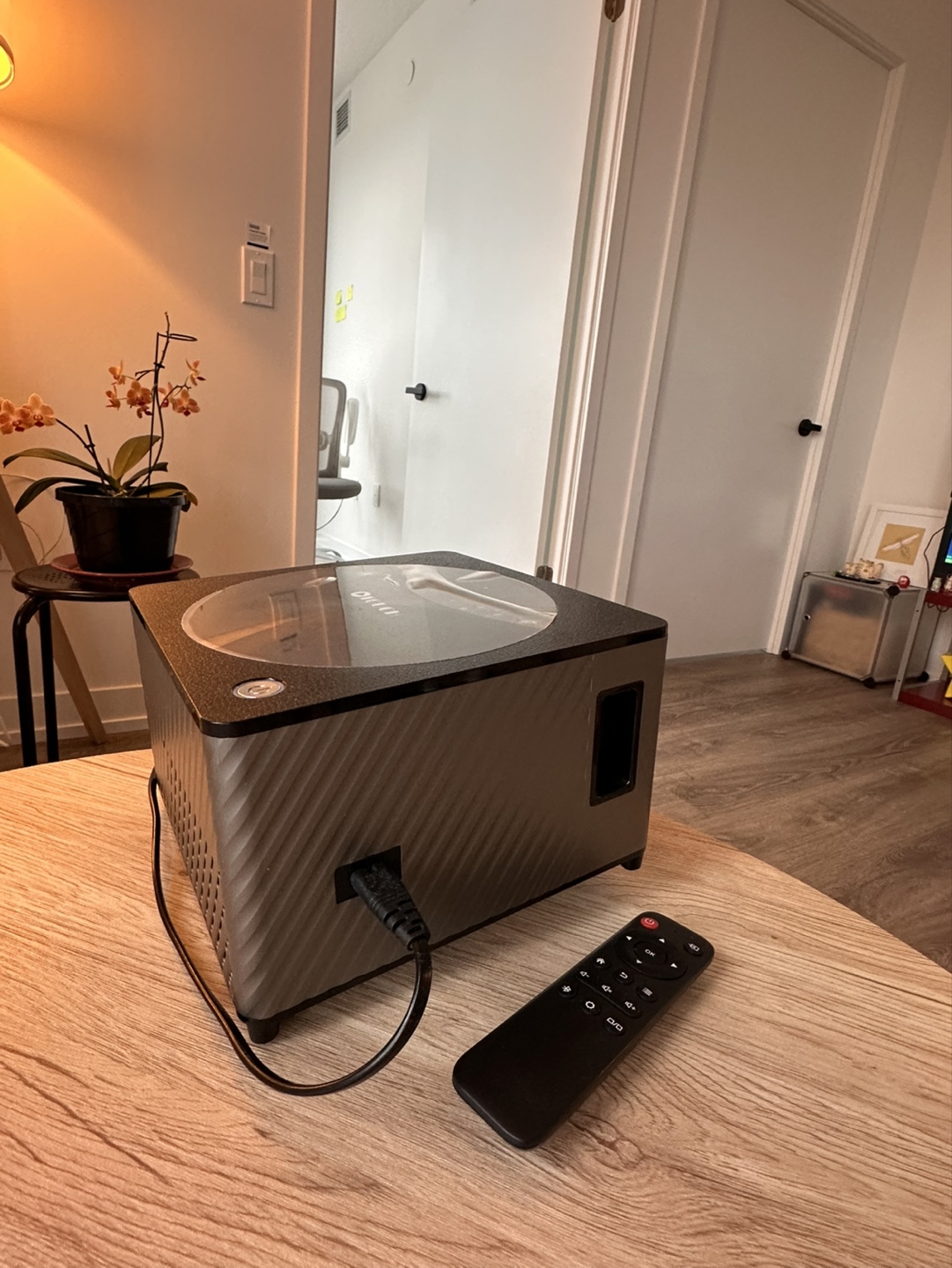 Mini Projector with Remote - photo 4