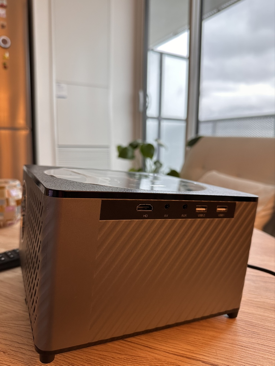 Mini Projector with Remote - photo 3