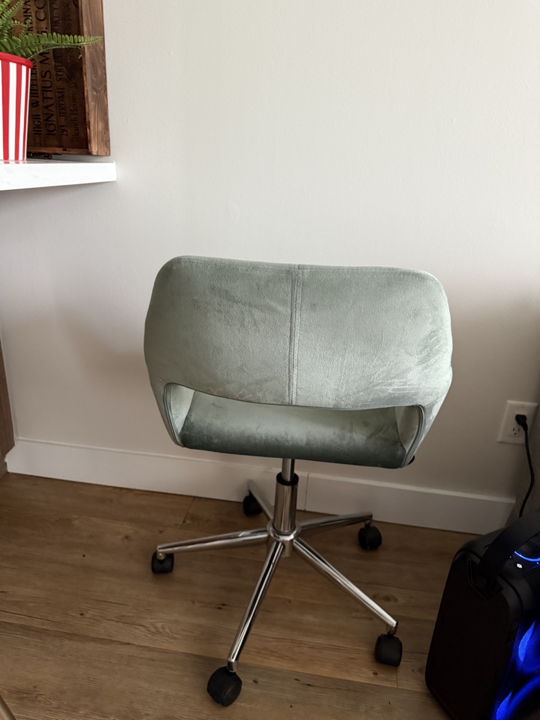 Sage Green Velvet Office Chair - photo 2