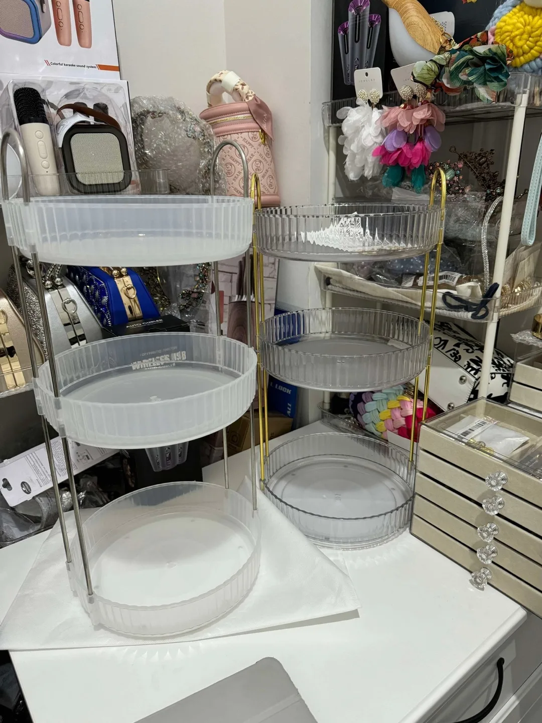 Three-Tier Rotating Cosmetic Organizer image indicator(2)