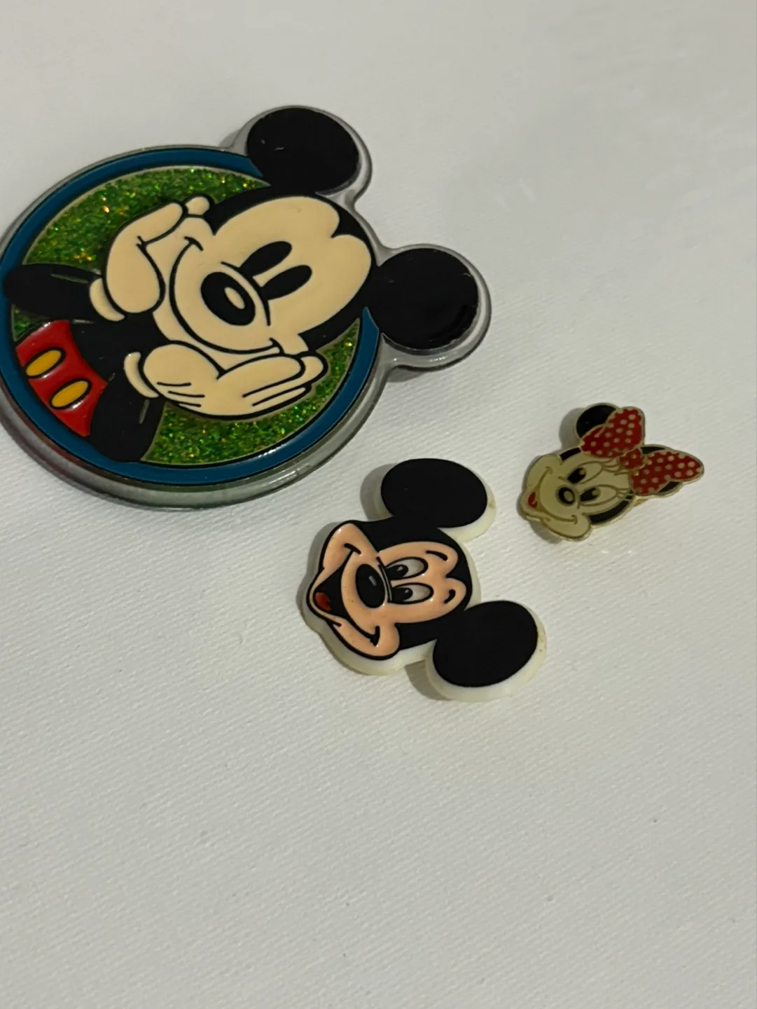 Vintage Mickey and Minnie Mouse Pin Set Disney Store Exclusive image indicator(2)