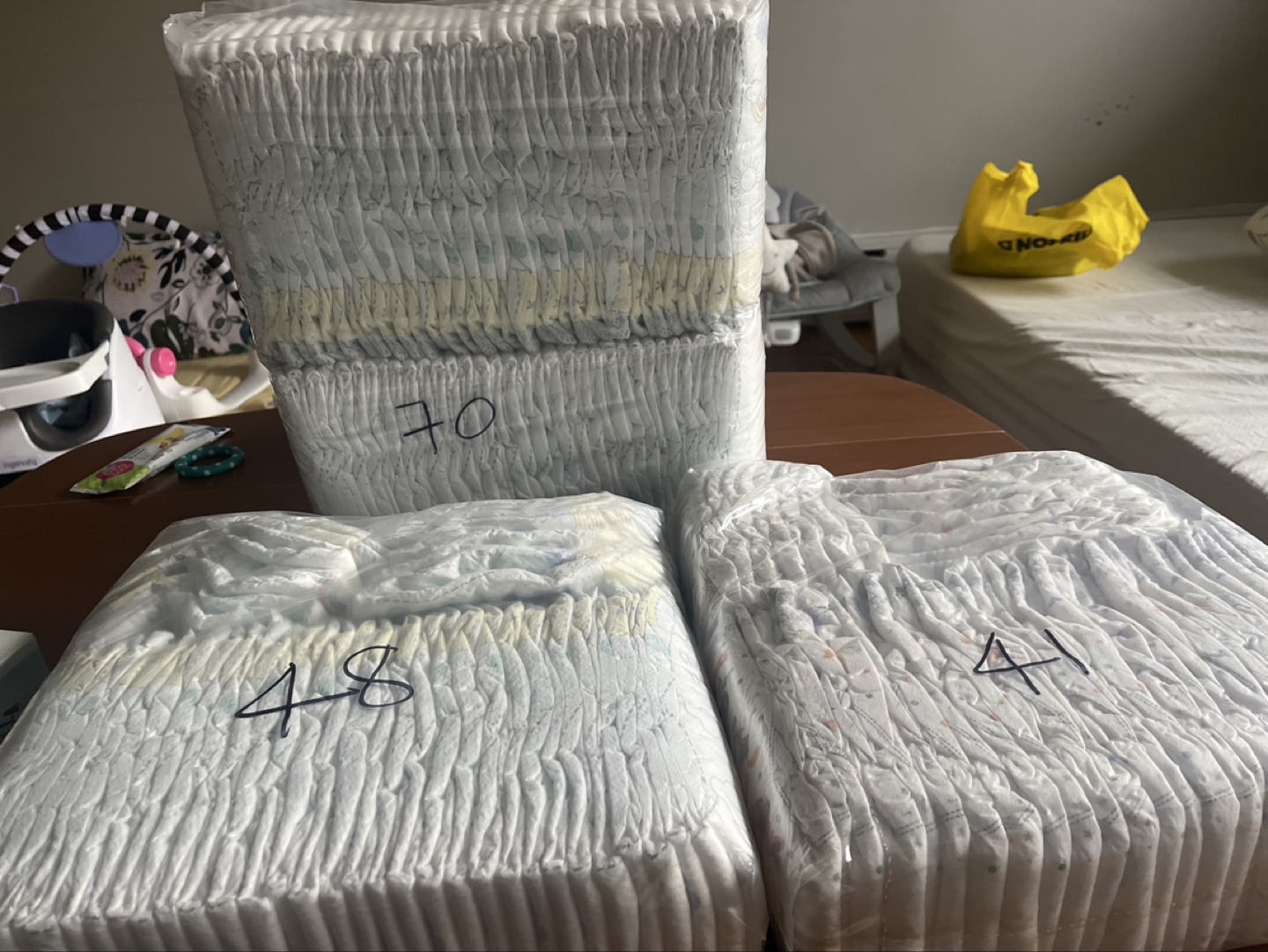 Bulk Baby Diapers - Size 2