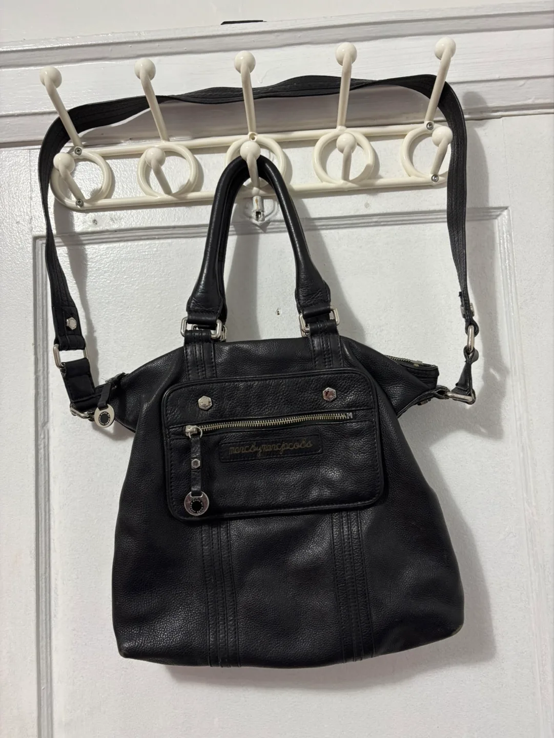 Marc by Marc Jacobs Black Leather Handbag image indicator(3)