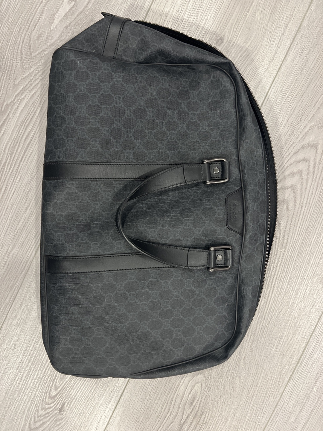 Gucci GG Supreme Monogram Travel Bag
