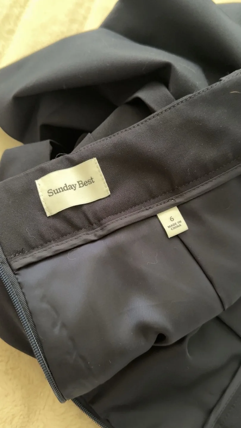 Aritzia Sunday Best Olive Mini Skirt image indicator(3)