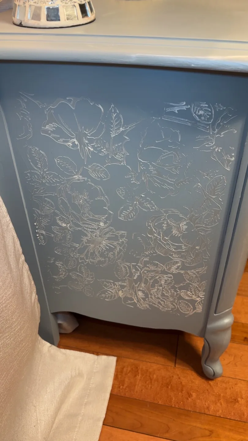 French-Style Nightstand with Floral Detail image indicator(2)