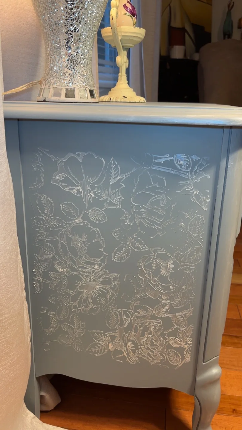 French-Style Nightstand with Floral Detail image indicator(3)