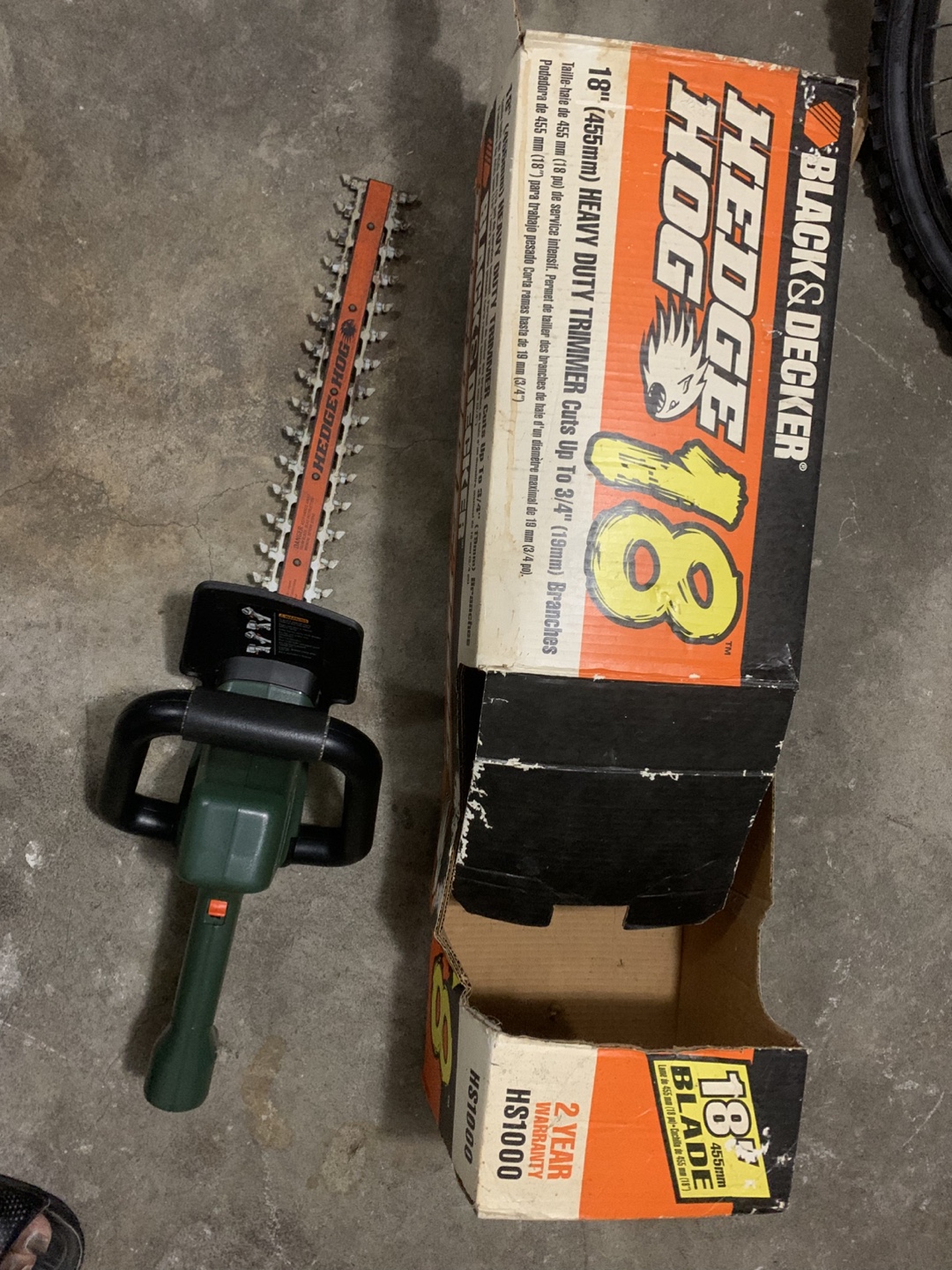 Black & Decker Hedge Hog 18" Electric Hedge Trimmer - photo 2
