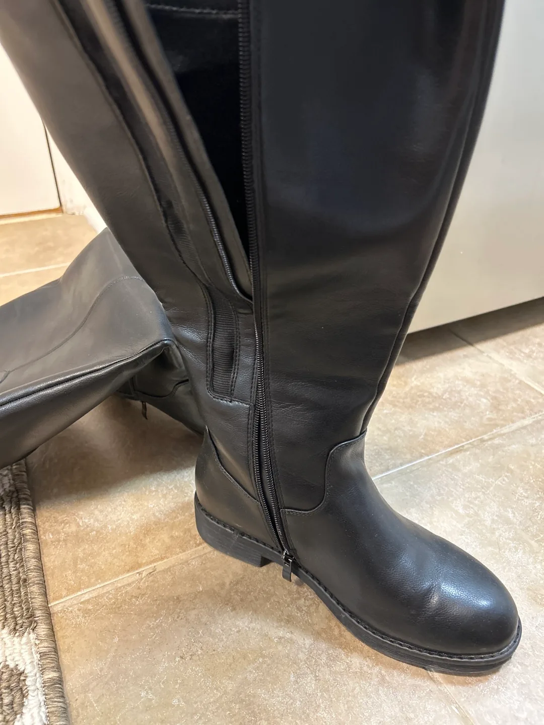 Wide Calf Black Leather Tall Riding Boots image indicator(2)