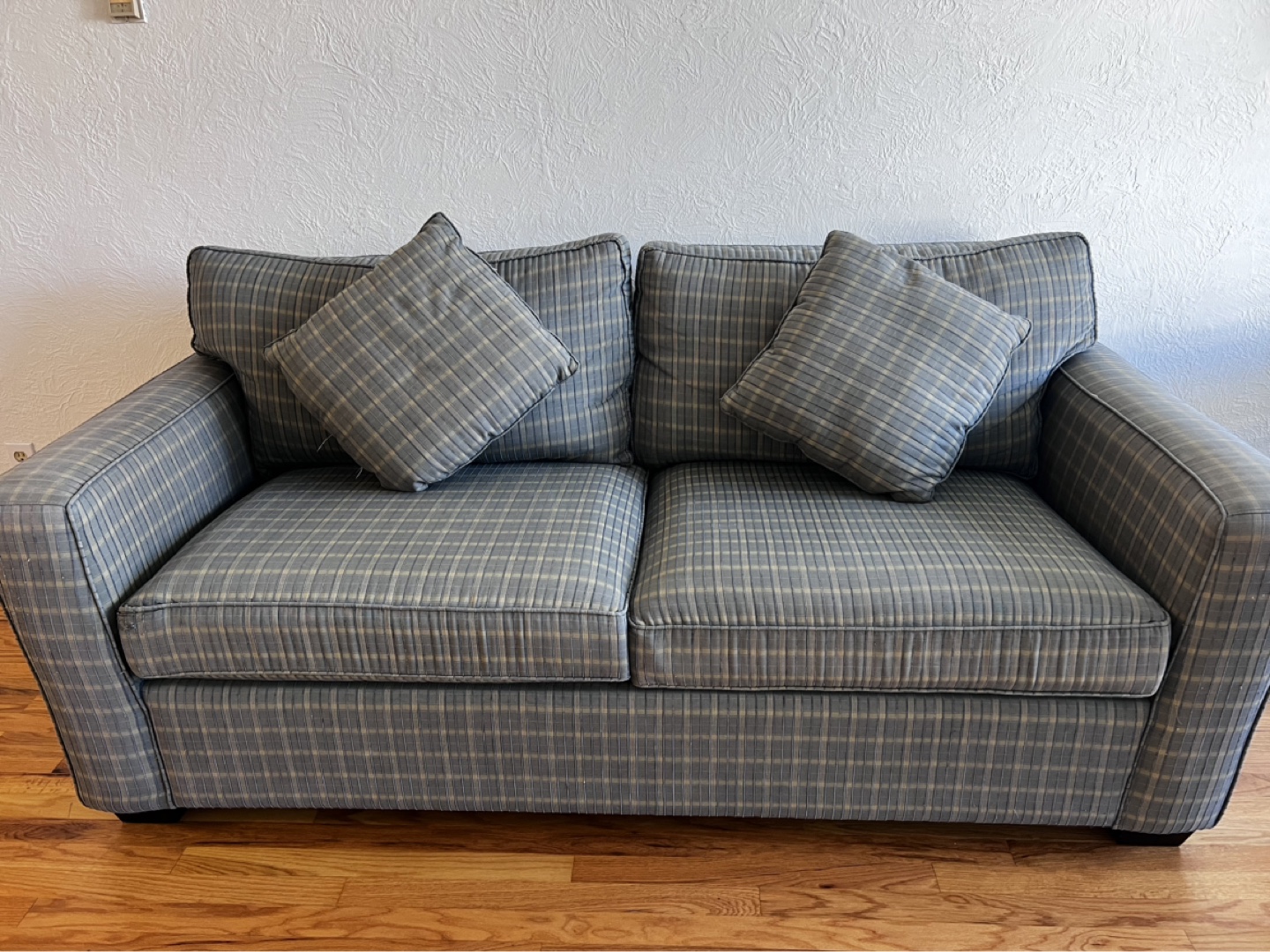 Comfortable Sofa cum flexible bed with Two Throw Pillows - photo 2
