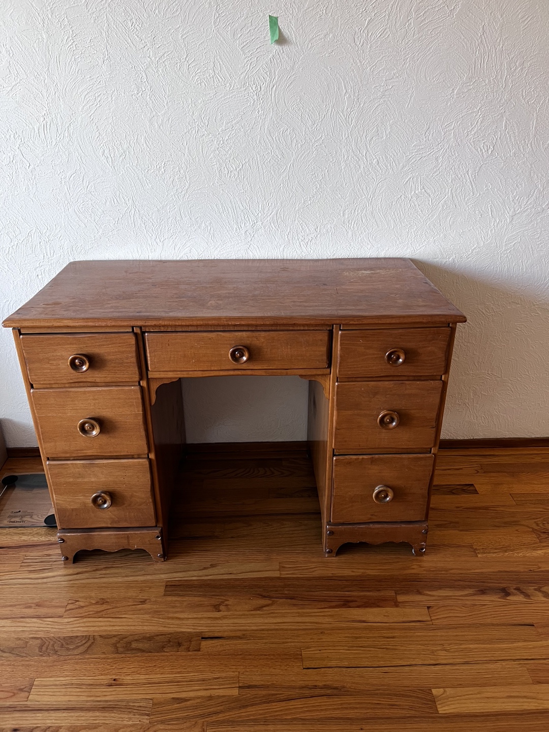 4 tables: Two desks and round table: bar table - photo 3