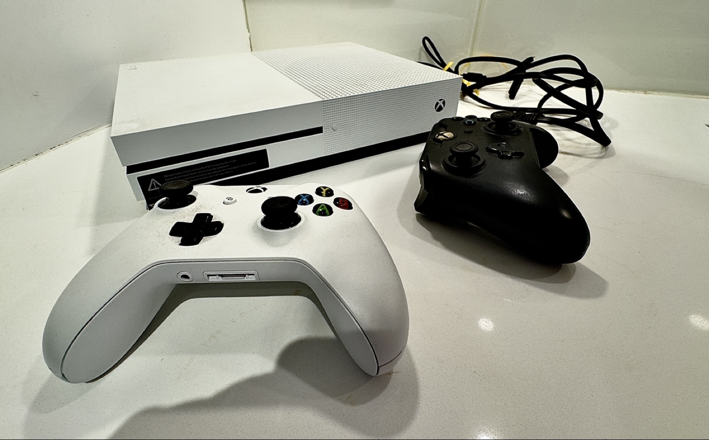 Xbox One S with 2 Controller Consoles (500GB)