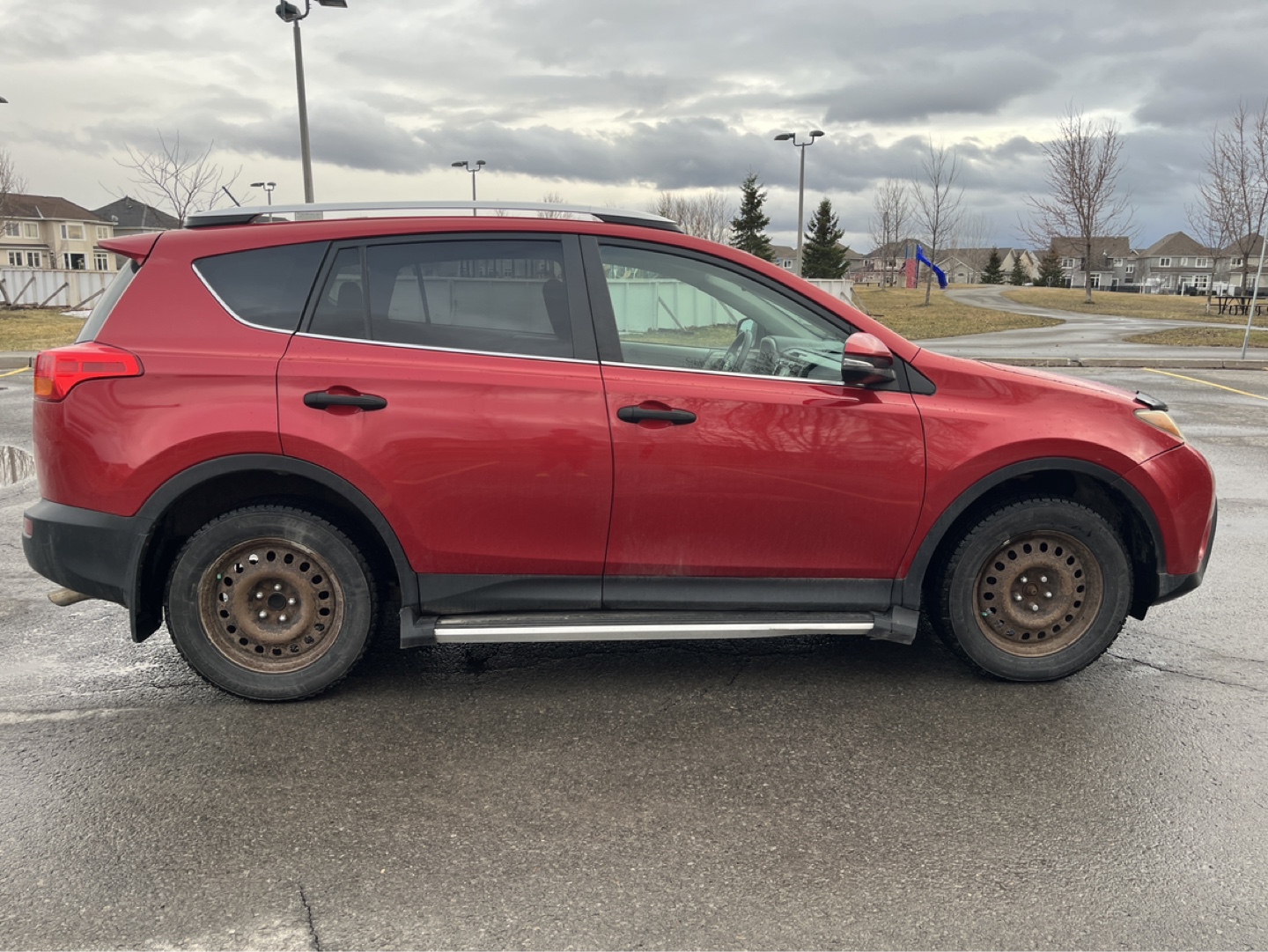 2013 Toyota RAV4 - photo 3