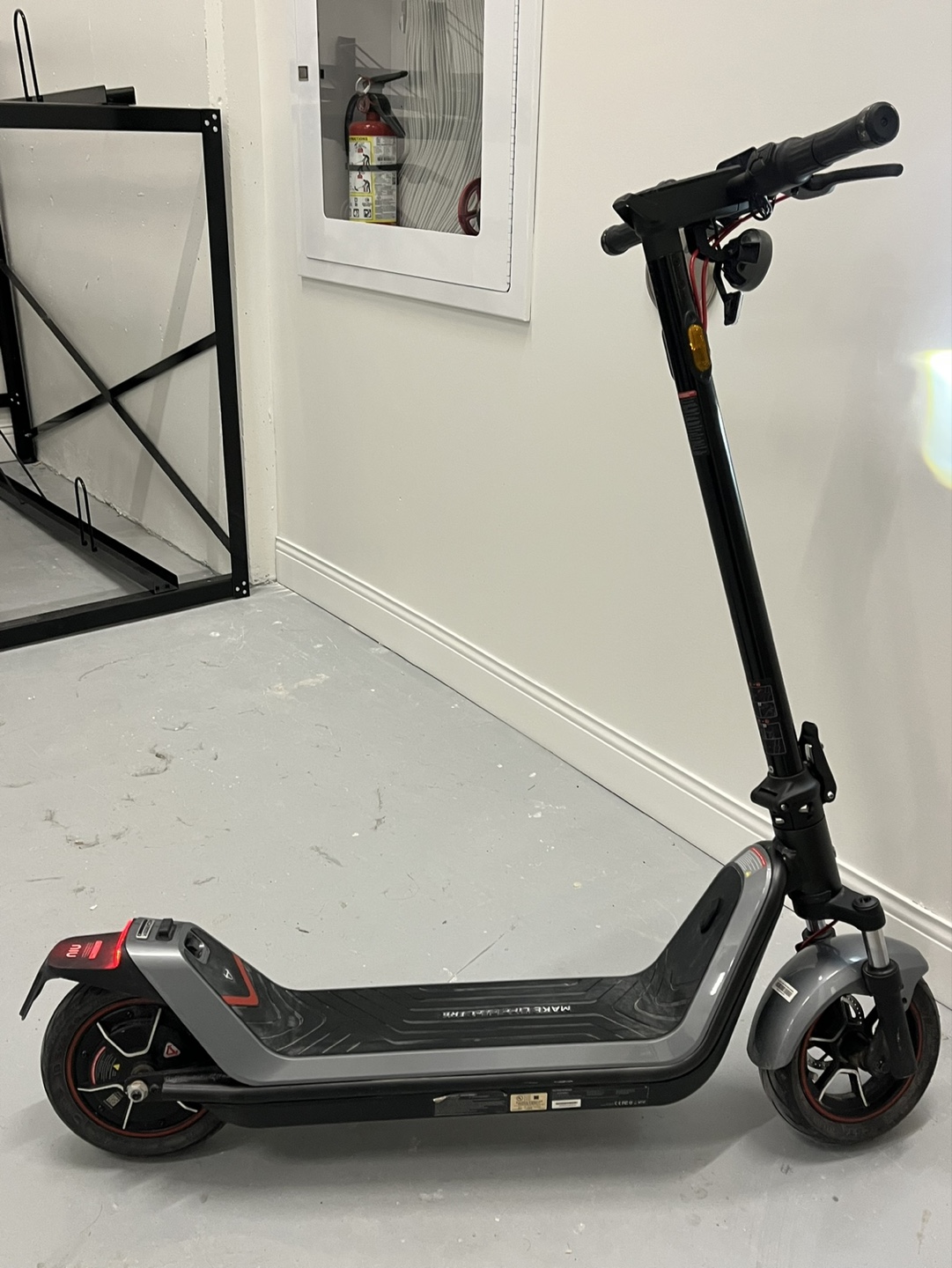 NIU KQI 300x Electric Scooter - photo 5