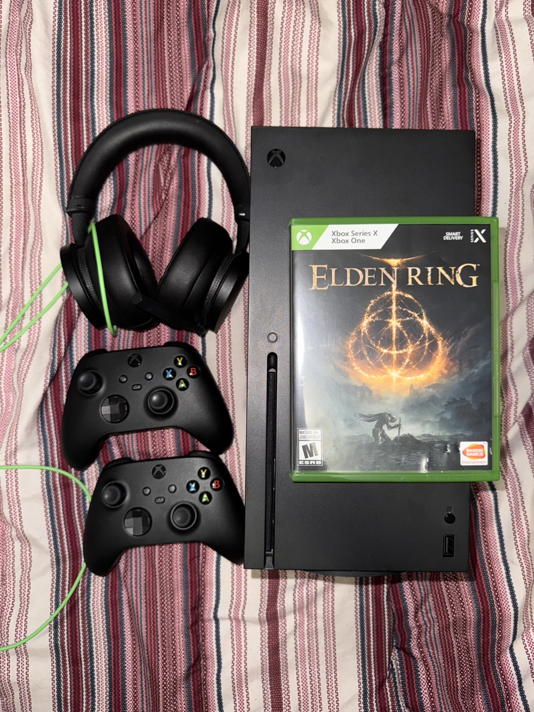 XBOX SERIES X FOR SALE. COMES WITH ORIGINAL BOX - photo 2