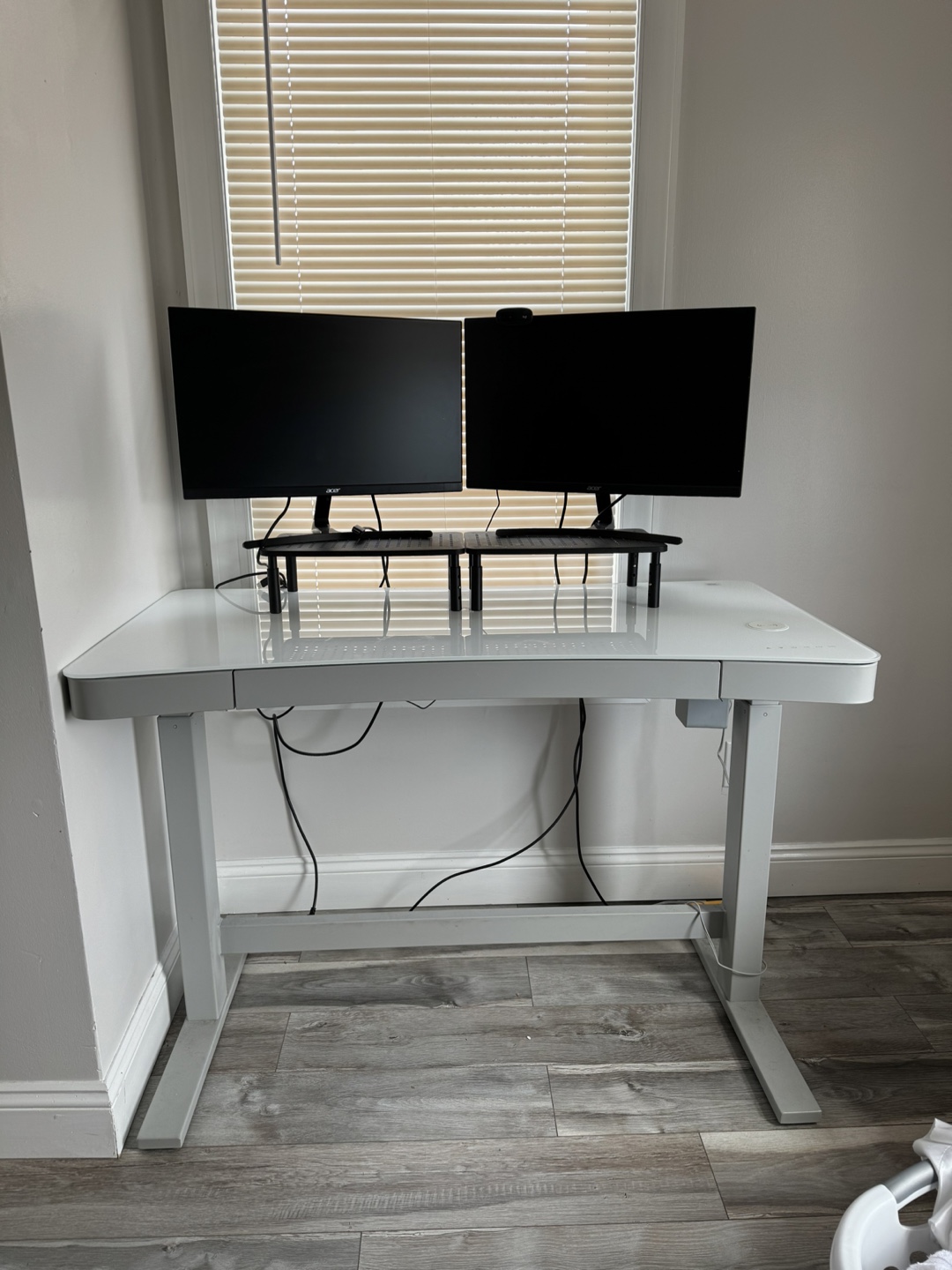 TRESANTI Coastal Adjustable Height Desk - photo 3
