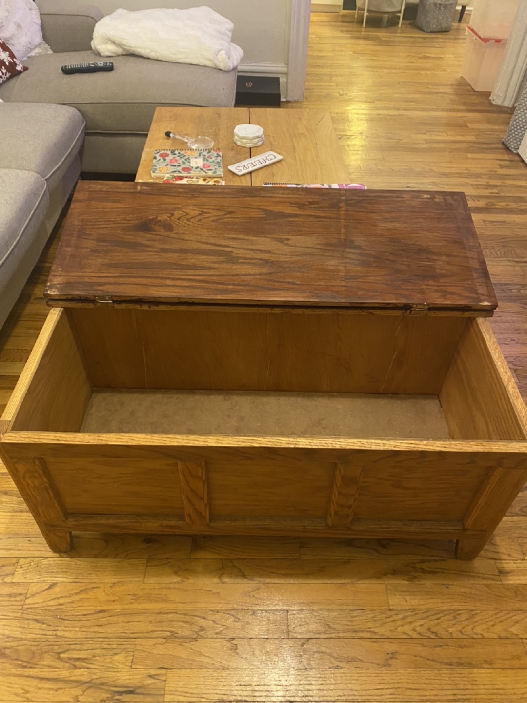 Moving  Out Sale! Wooden Storage bench - photo 5