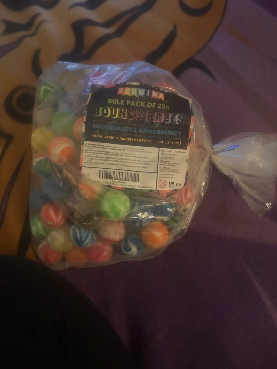 Bulk Pack of approximately 200 bouncy balls image indicator(2)