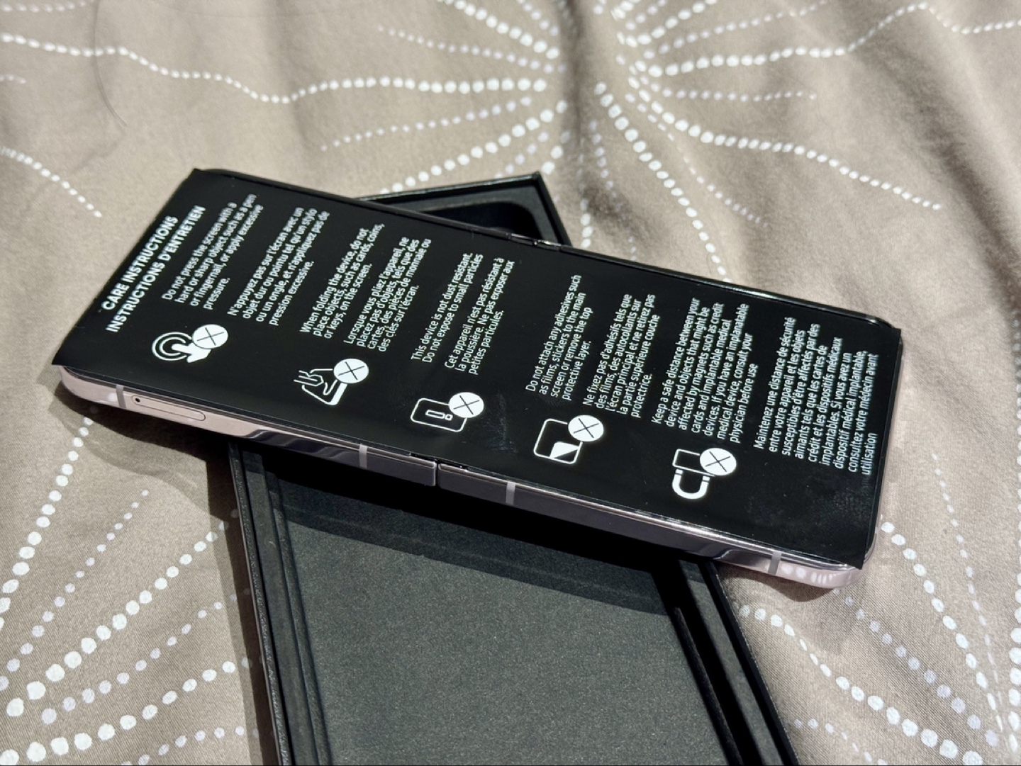 Samsung Galaxy Z Flip5 - Lavender - photo 2