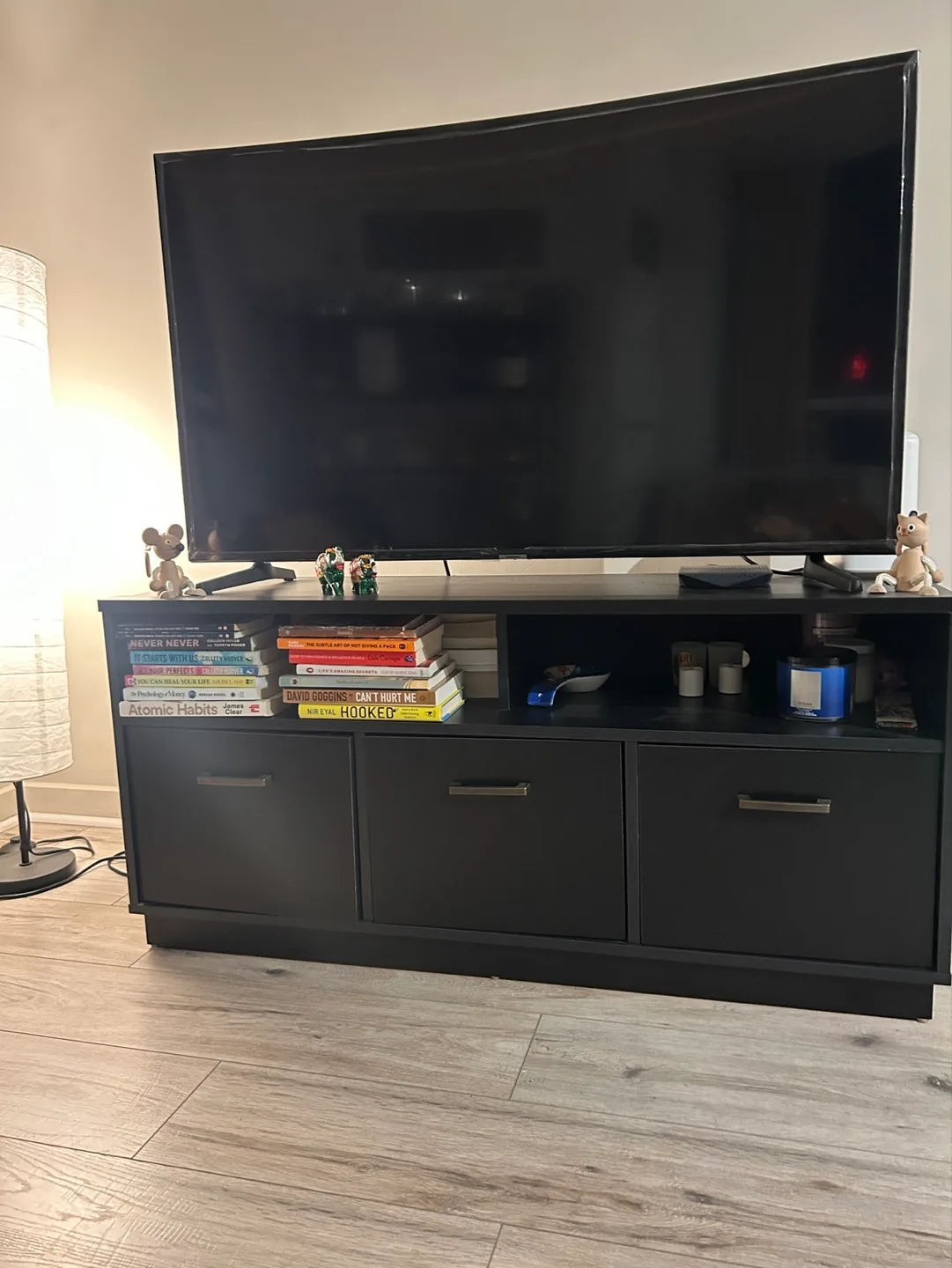 TV stand that can fit a 55”tv thumbnail