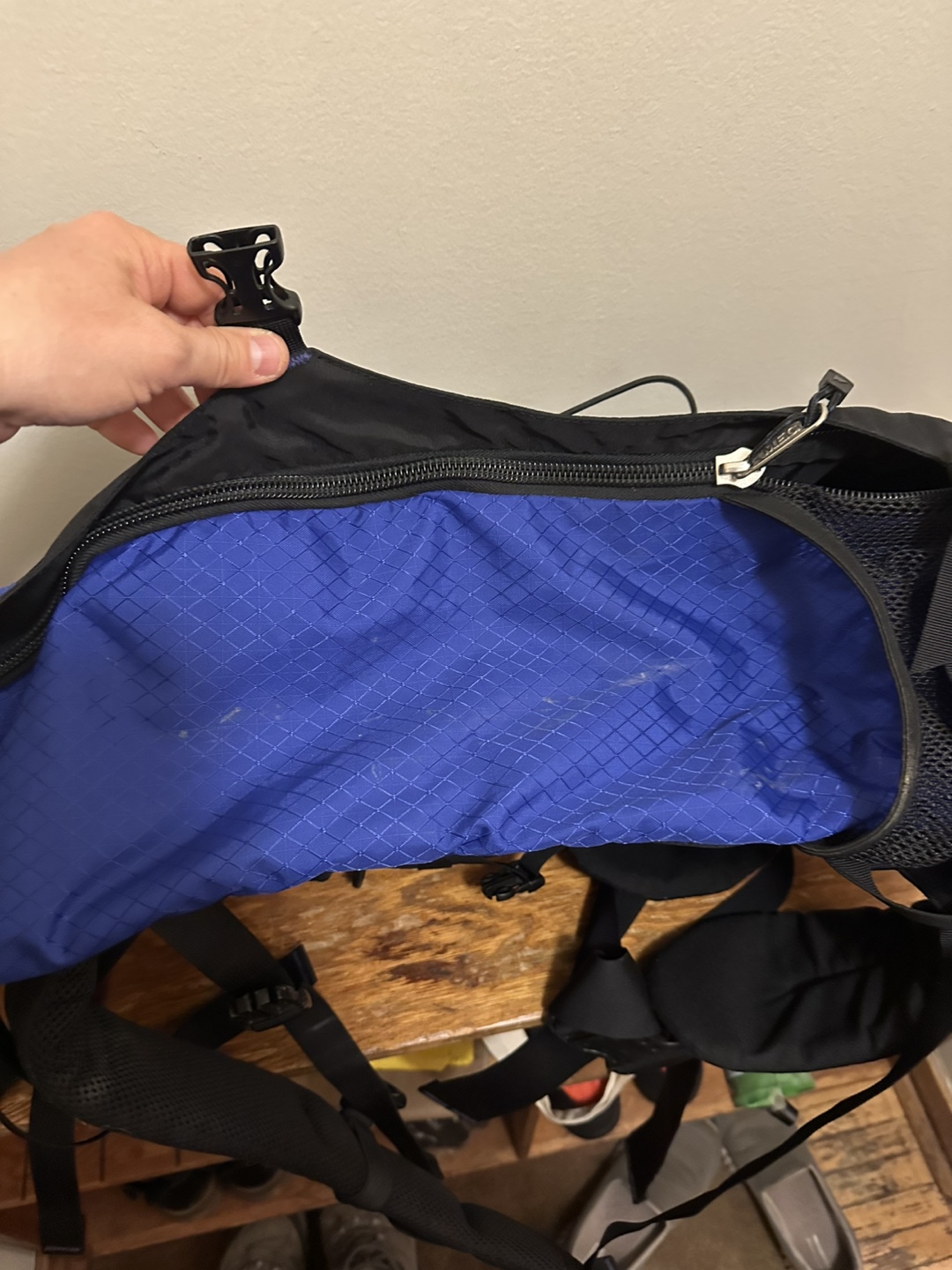 MEC black and purple backpack - photo 5
