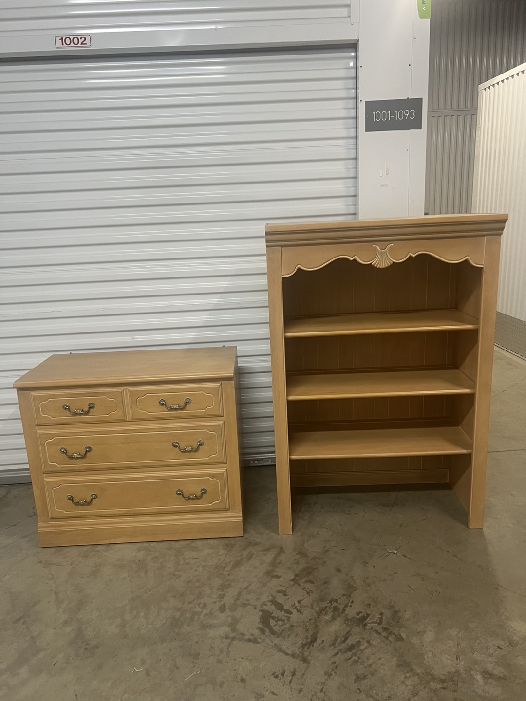 Ethan Allen Bookcase w/drawers - photo 4