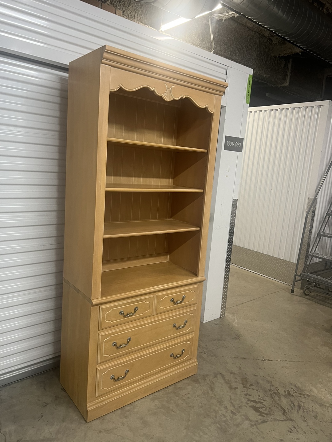 Ethan Allen Bookcase w/drawers - photo 5