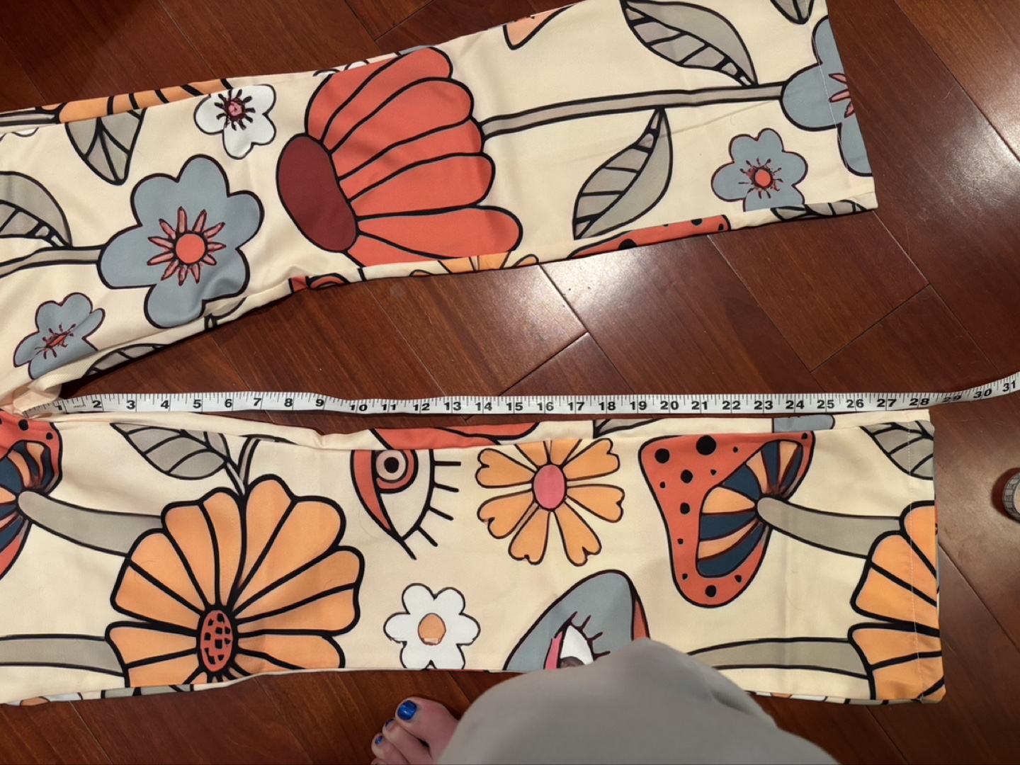 Groovy 70s-inspired Bell Bottom Pants - photo 4