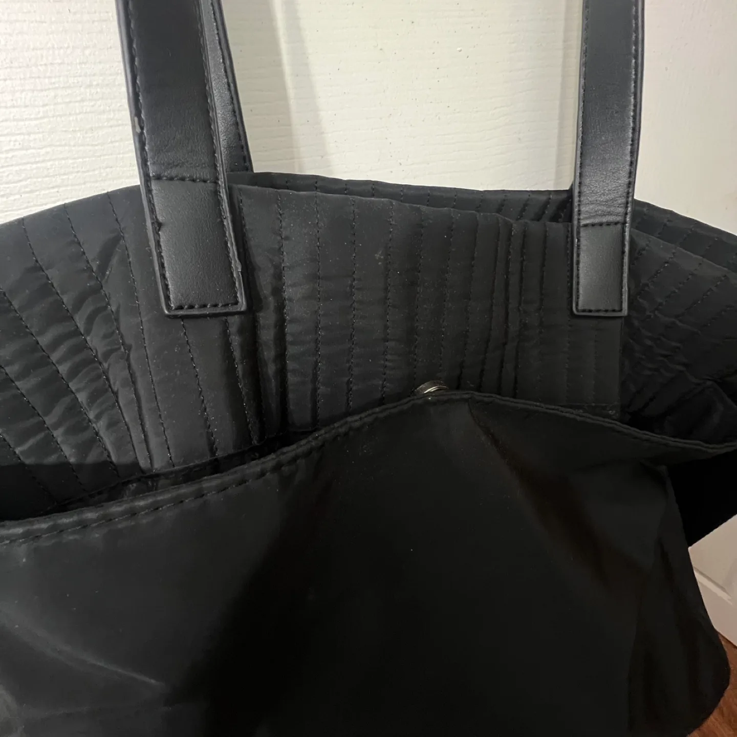Steve Madden Black Quilted Tote Bag image indicator(6)