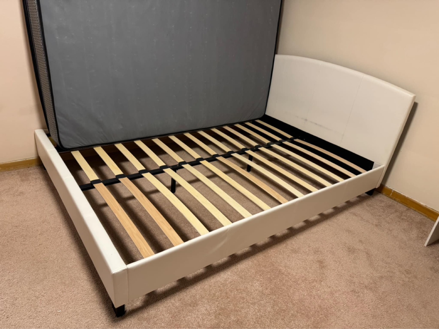 Queen Size Bed Frame with Mattress - photo 3