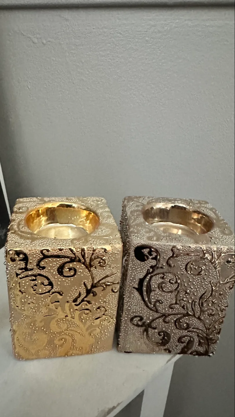 💚 Pair of Decorative Candle Holders thumbnail