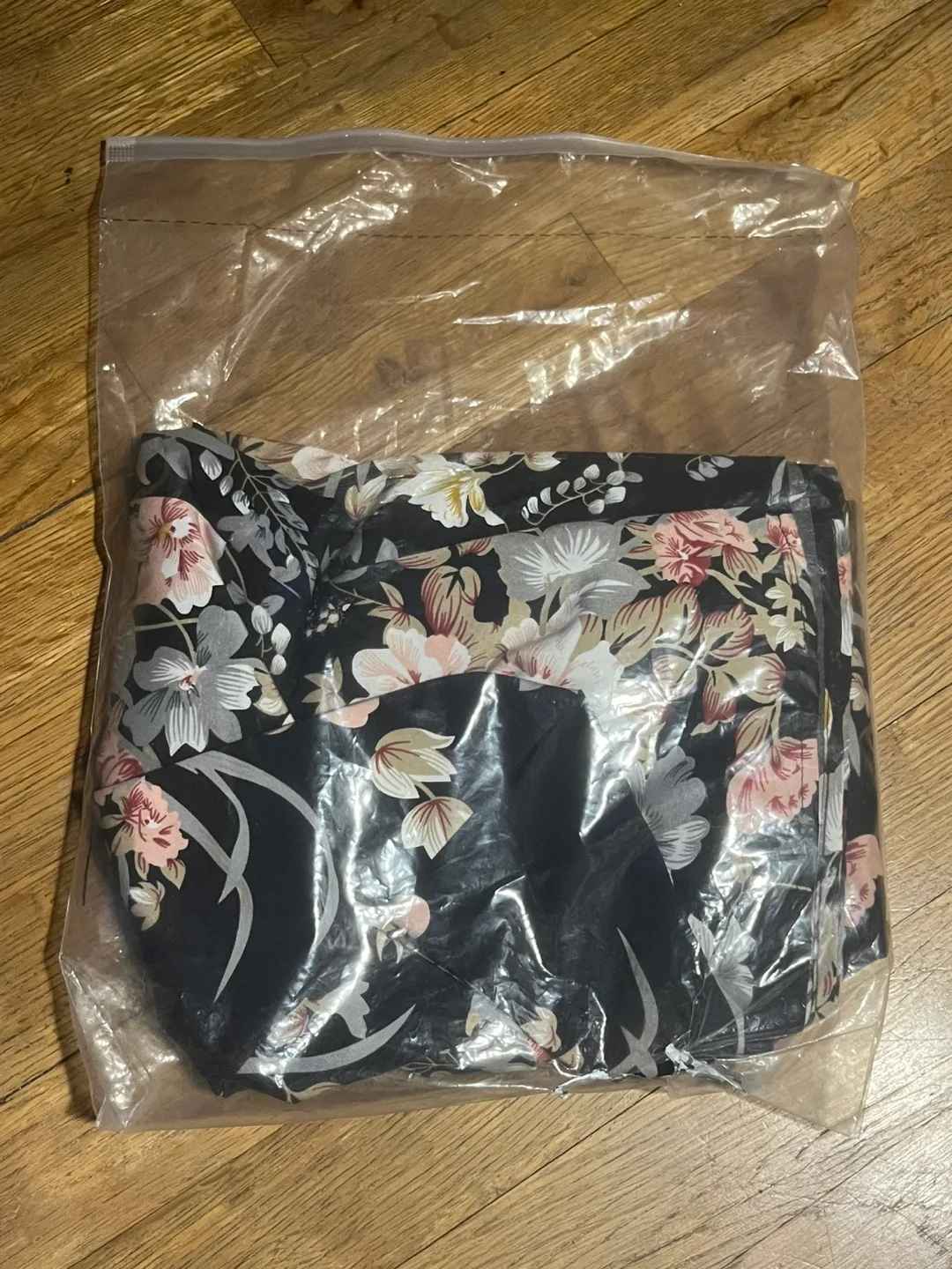 💚Floral Maxi Dress, Black and Pink, Size M image indicator(3)