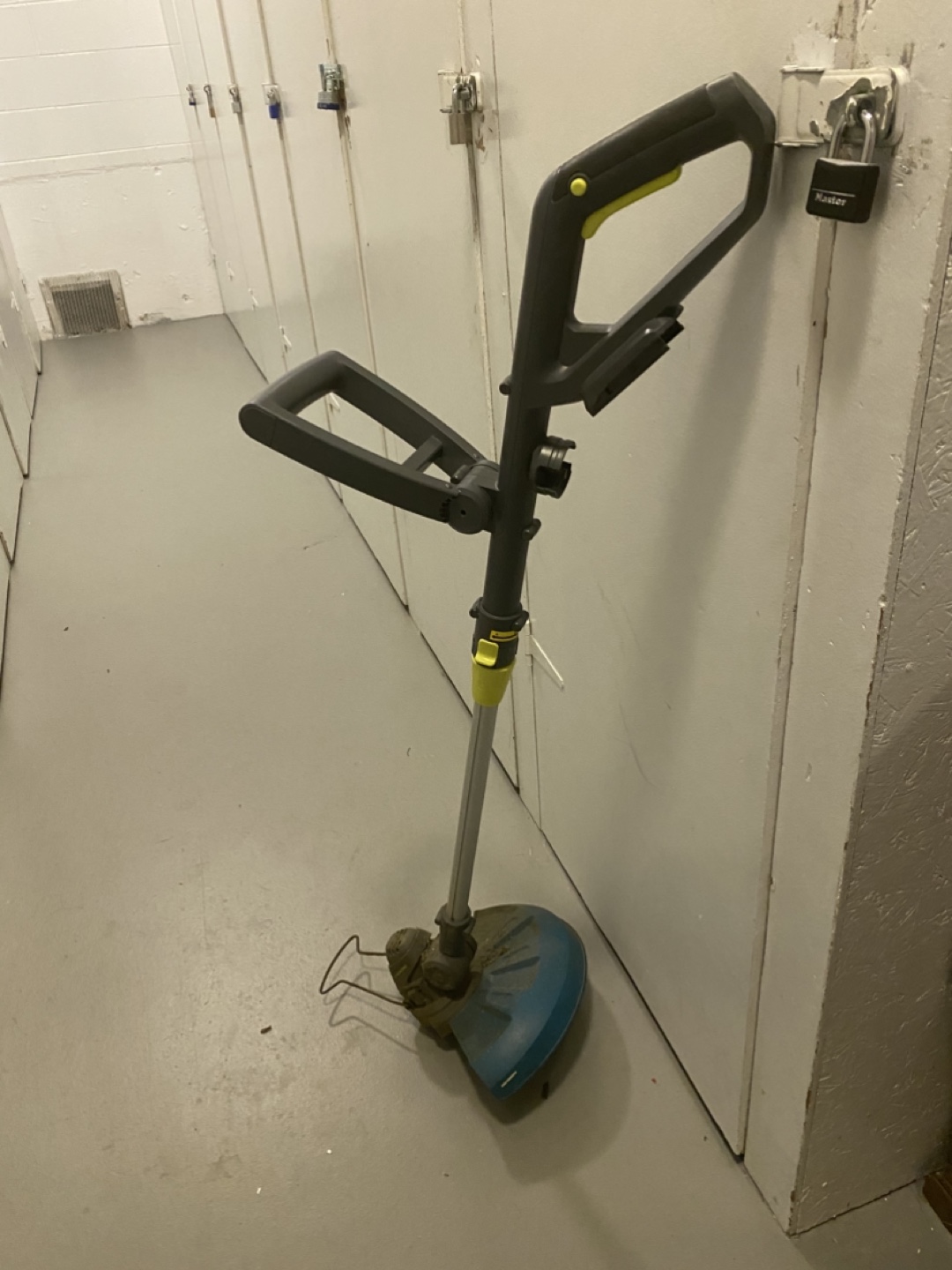 Yardworks 20V Cordless String Trimmer 💚
