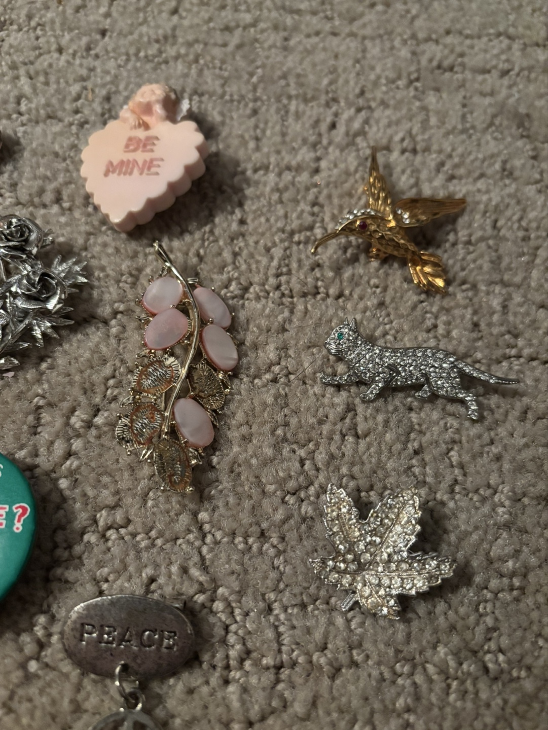 Large Collection of Brooches and Pins - photo 4