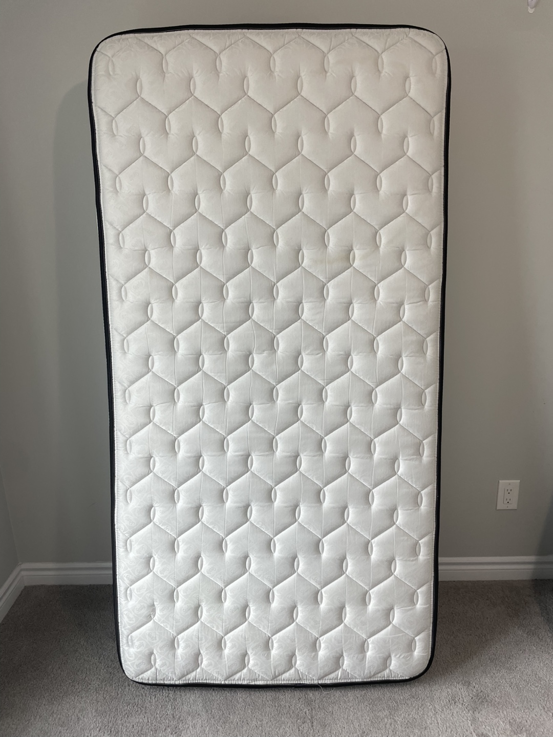 (Urgent)Single spring Mattress(silly)