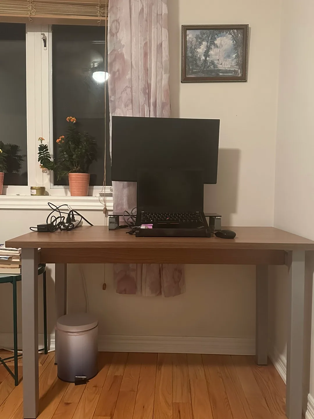 Solid Office Computer Desk for sale image indicator(2)