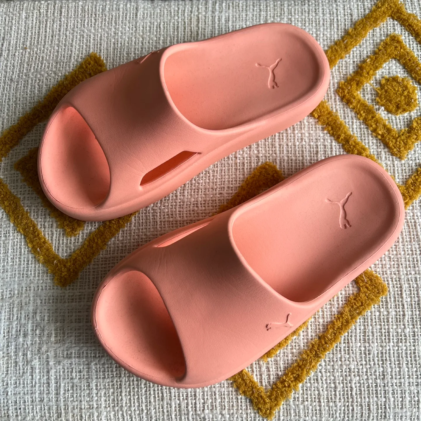 Puma Pink/Peach Slides image indicator(2)