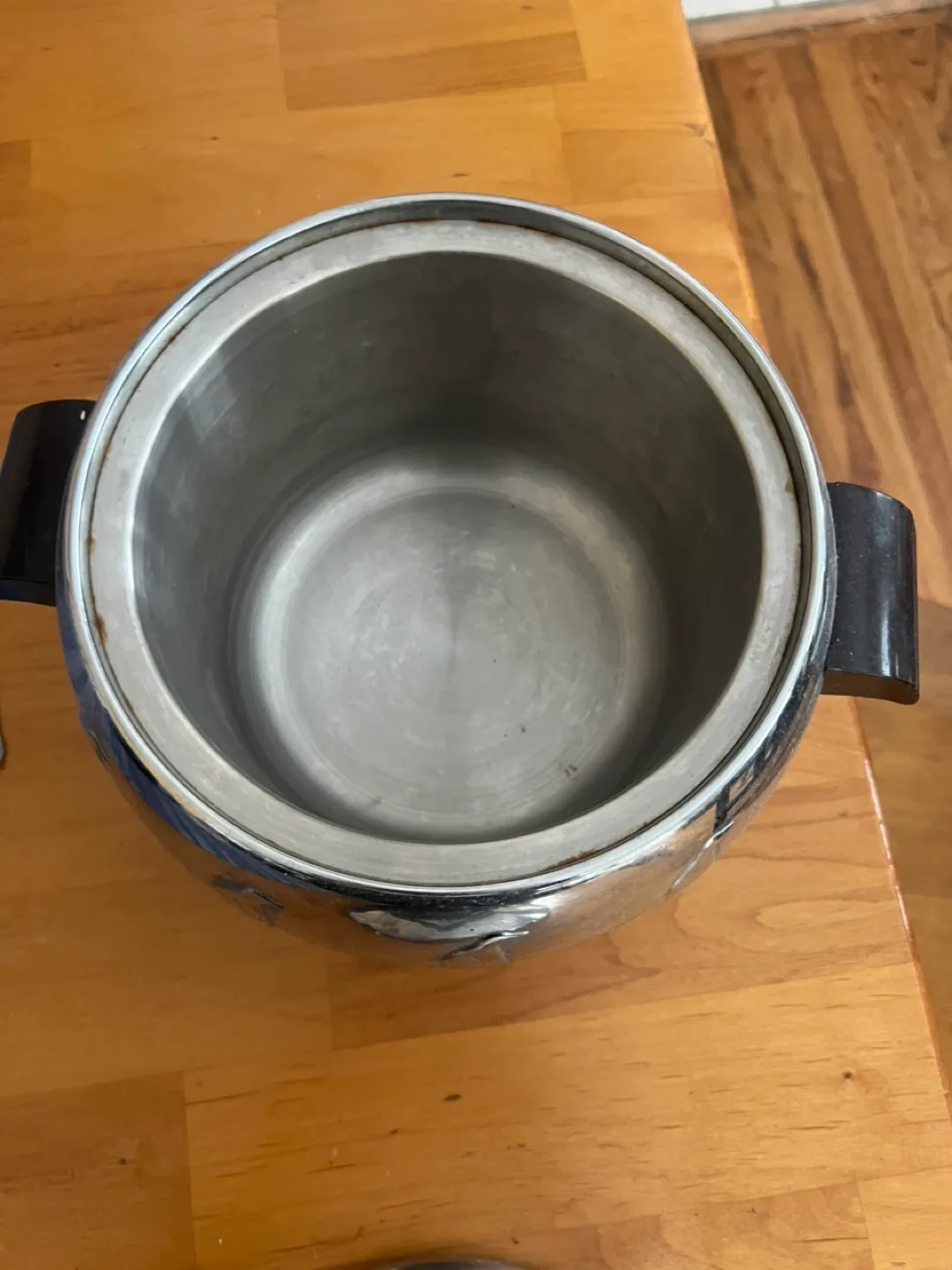 Vintage West Bend Penguin Hot & Cold Server image indicator(6)