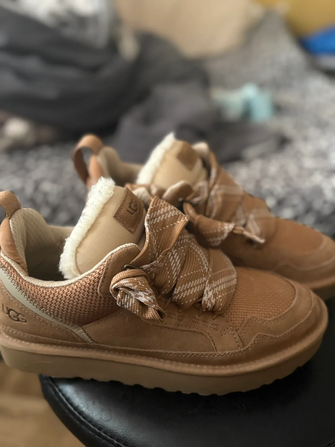 UGGs Lowmel image indicator(2)