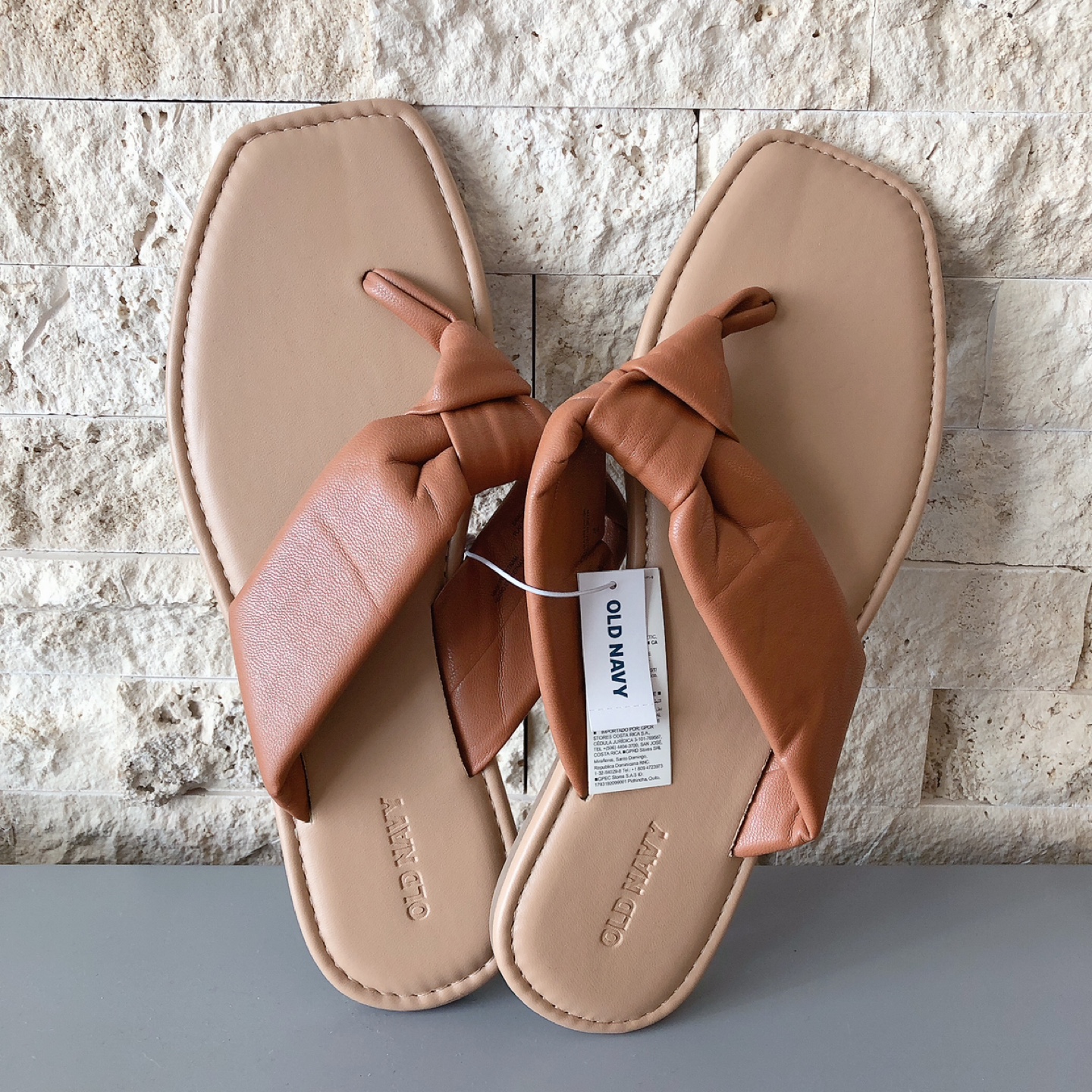Old Navy Brown Leather Knotted Thong Sandals - Size 10 - photo 2
