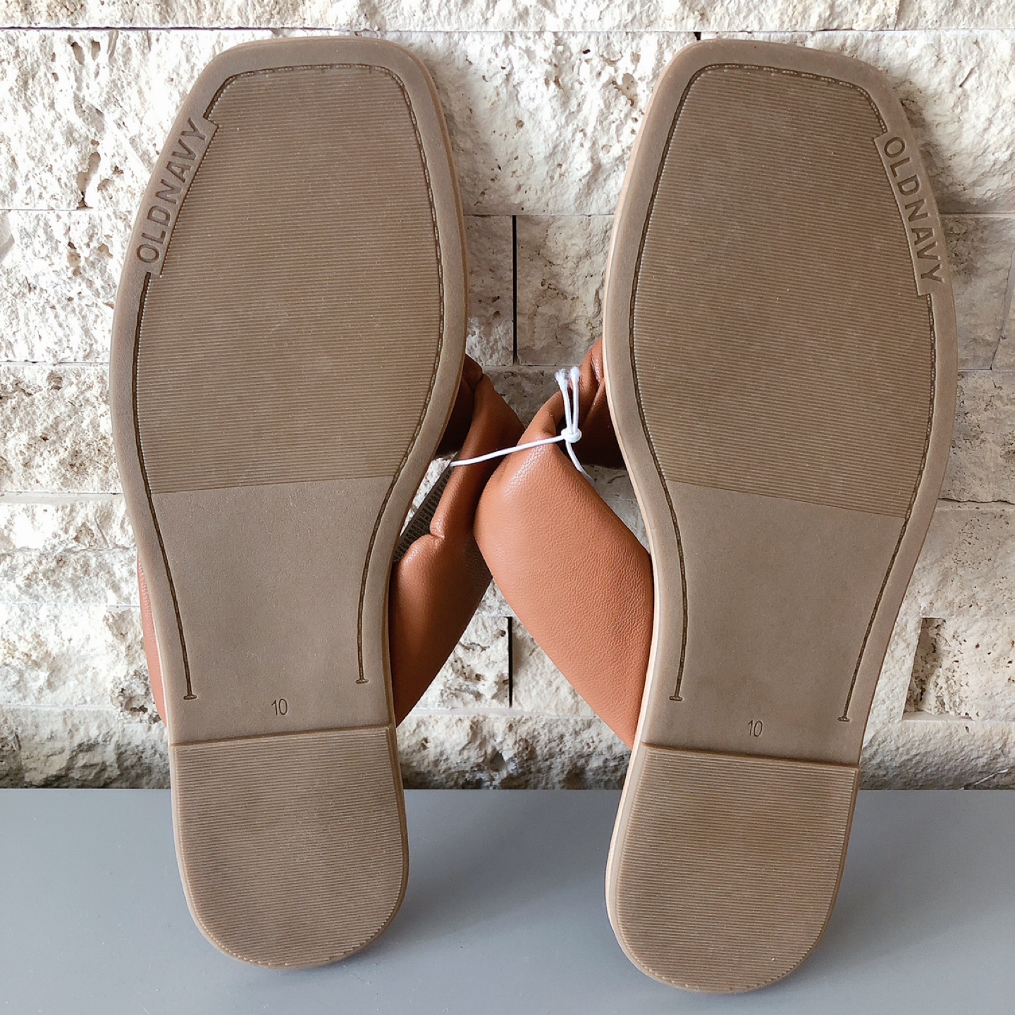Old Navy Brown Leather Knotted Thong Sandals - Size 10 - photo 4