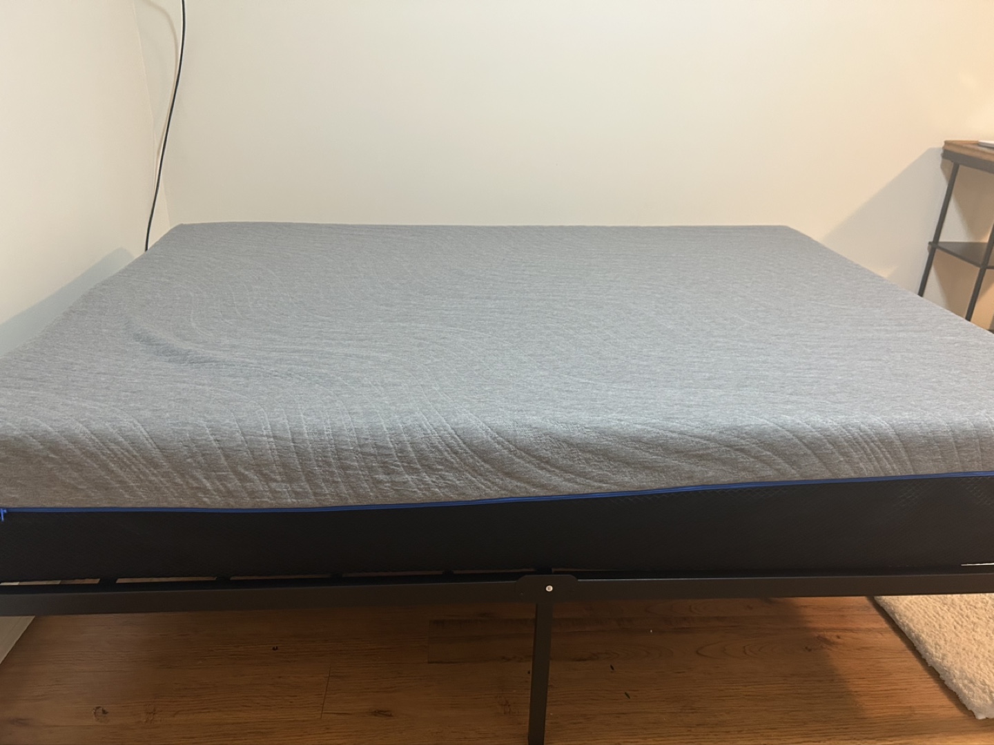 Double Size Mattress and Metal Frame Set - photo 2