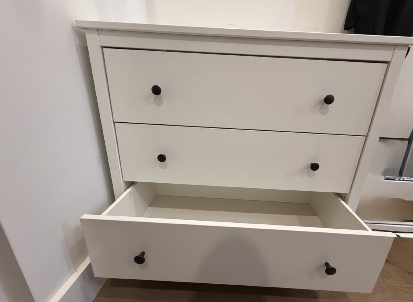 IKEA MALM 3-Drawer Chest White - photo 3
