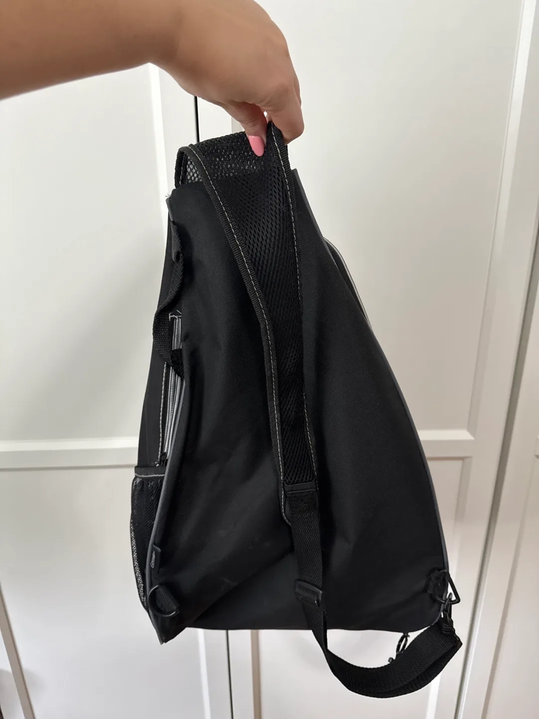 Red and Black Sling Bag image indicator(2)