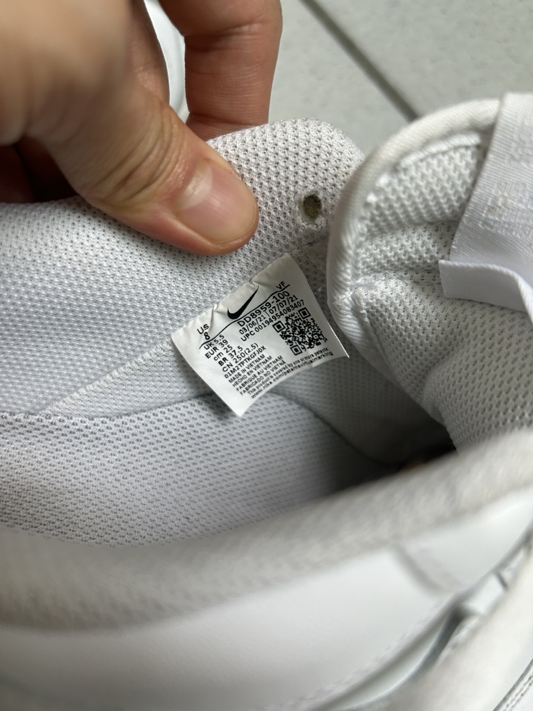 Nike Air Force 1 '07 Sneakers - Size US 6 - photo 5